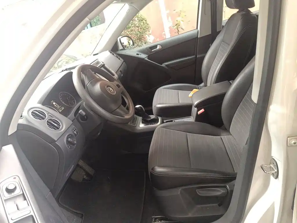 Volkswagen Tiguan — миниатюра 16