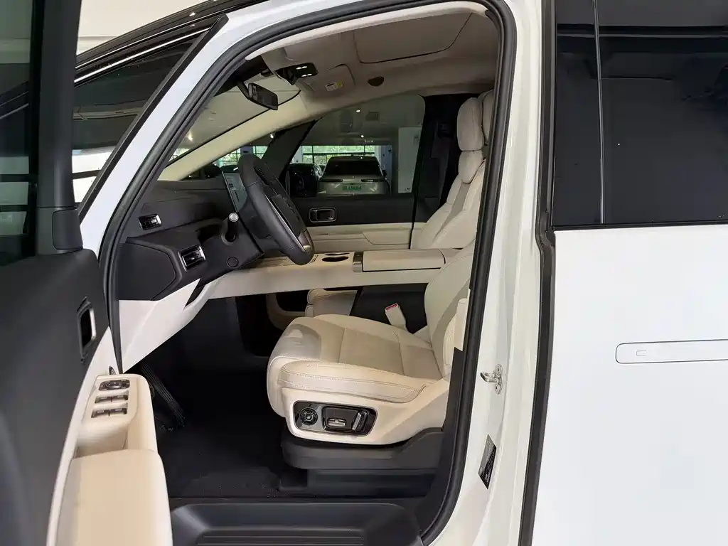 Li Auto Li MEGA — миниатюра 4