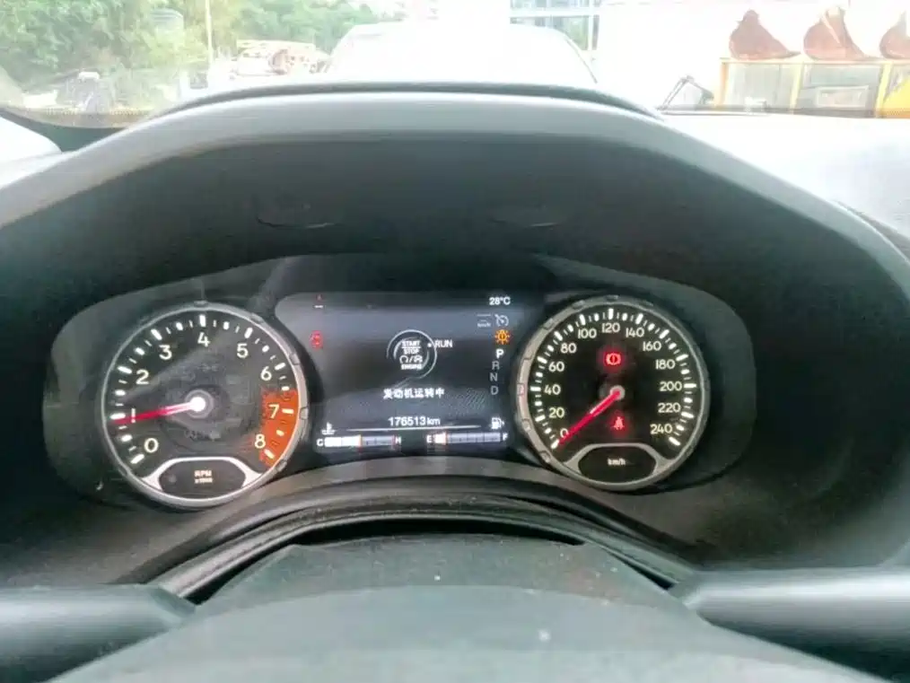 Jeep Renegade — миниатюра 12