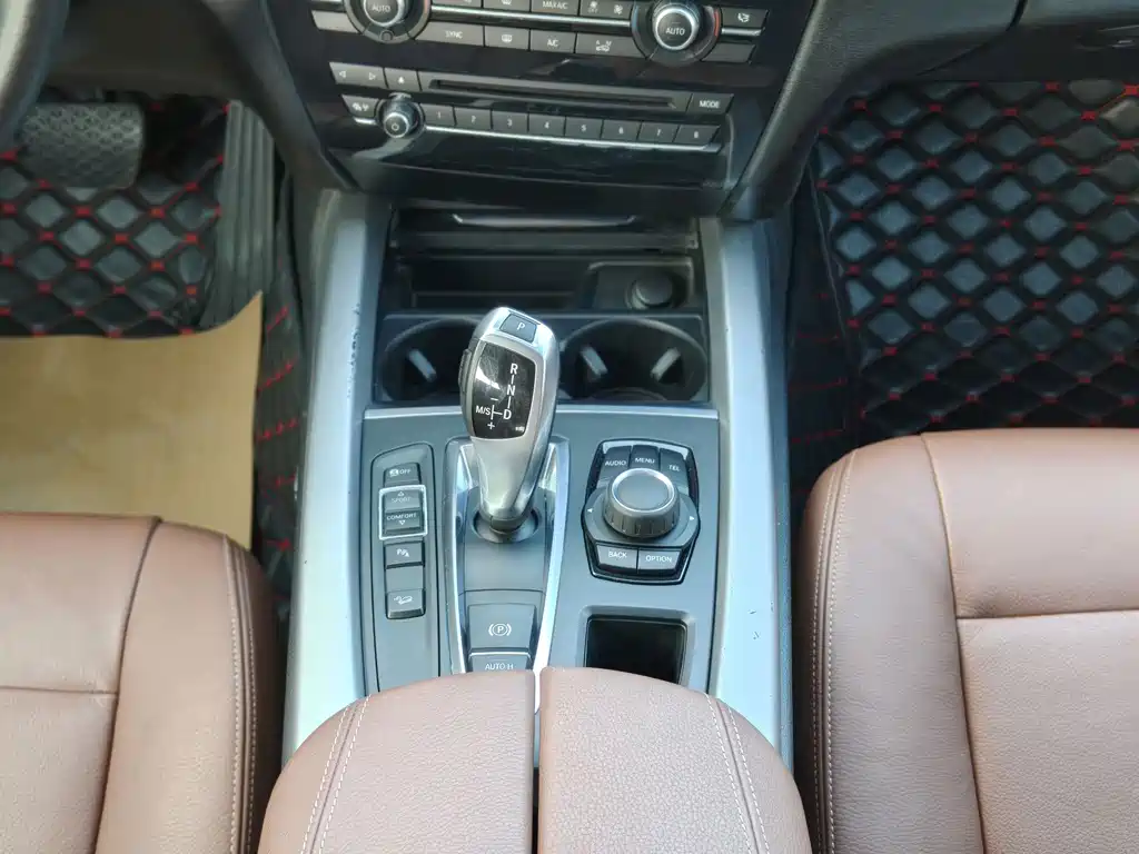 BMW X5 (Import) — миниатюра 9