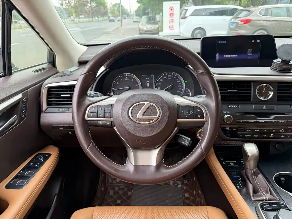 Lexus RX — миниатюра 14