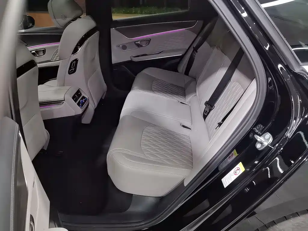 BYD Han — миниатюра 10