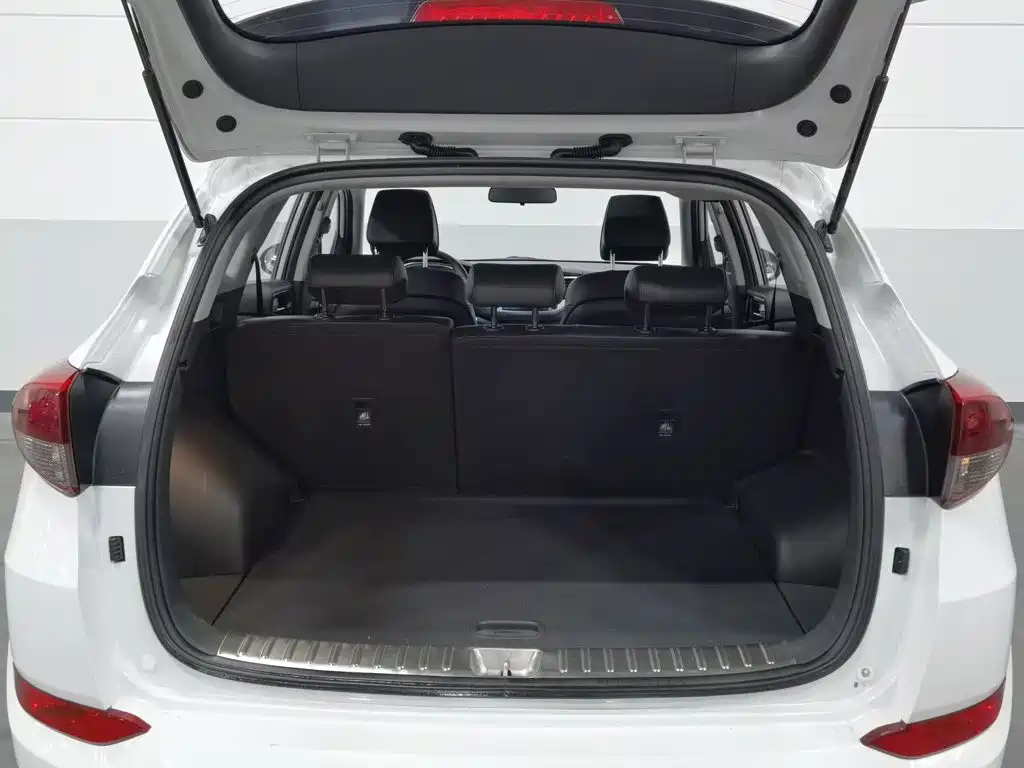 Hyundai Tucson — миниатюра 16