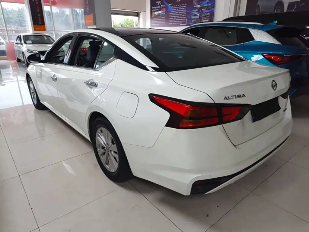 Nissan Teana — миниатюра 5