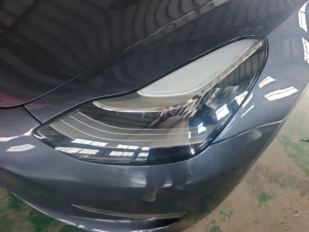 Tesla Model 3 — миниатюра 24