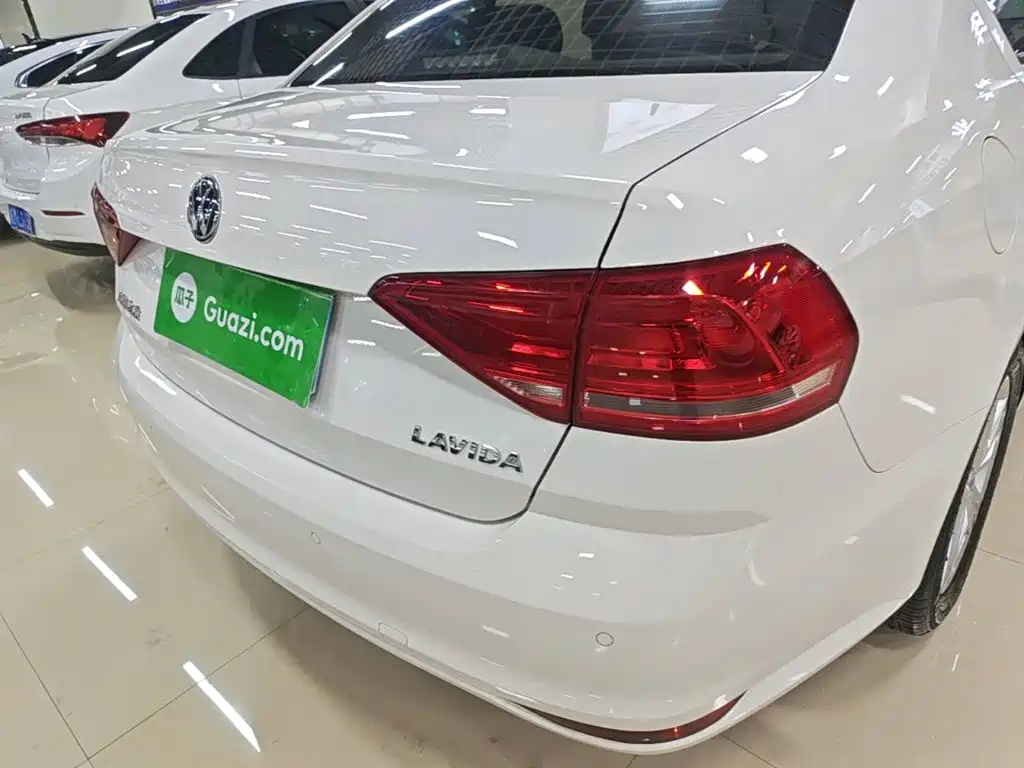 Volkswagen Lavida — миниатюра 8
