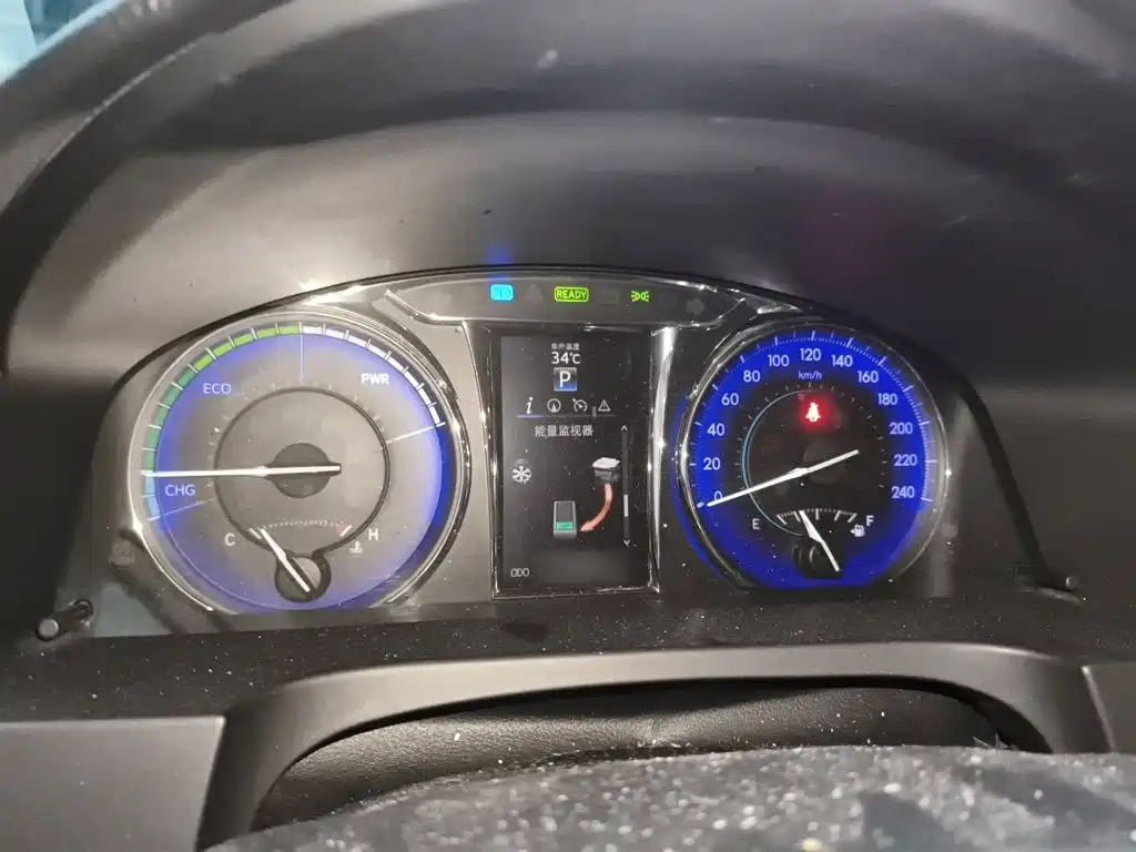 Toyota Camry — миниатюра 4