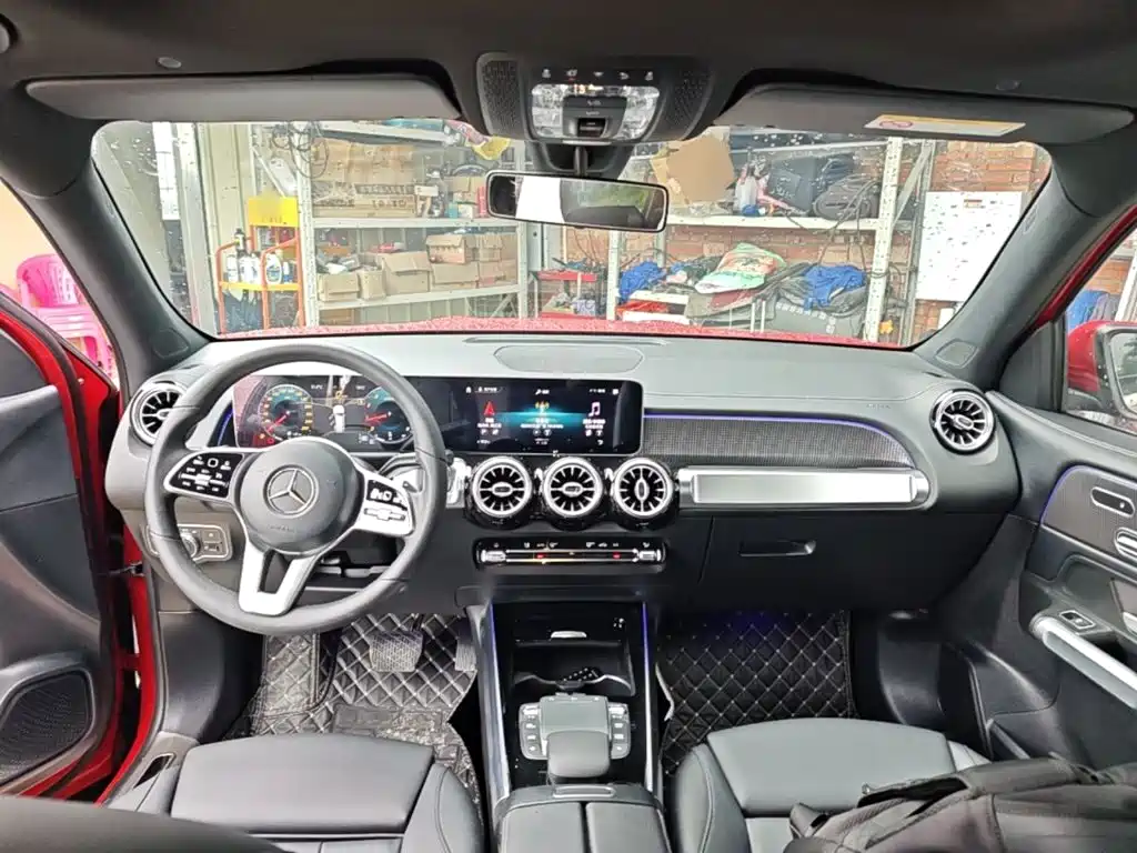 Mercedes-Benz GLB — миниатюра 10