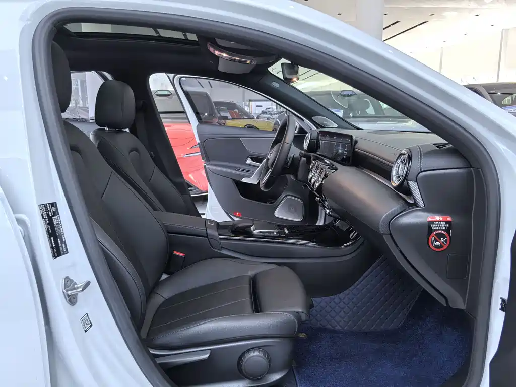 Mercedes-Benz A-Class A 2021 A 200 L Sport