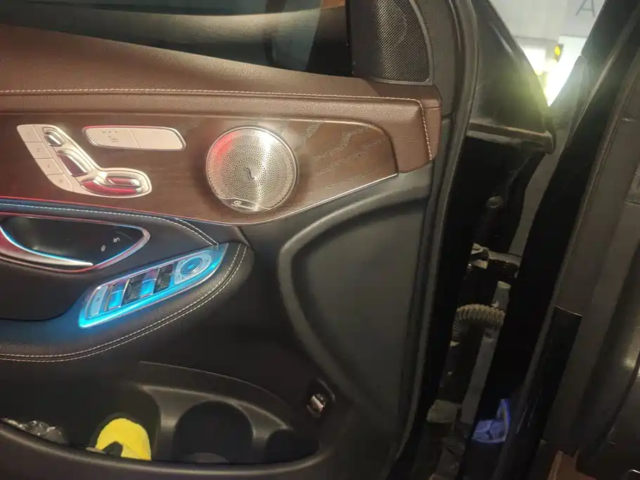 Mercedes-Benz GLC — миниатюра 7