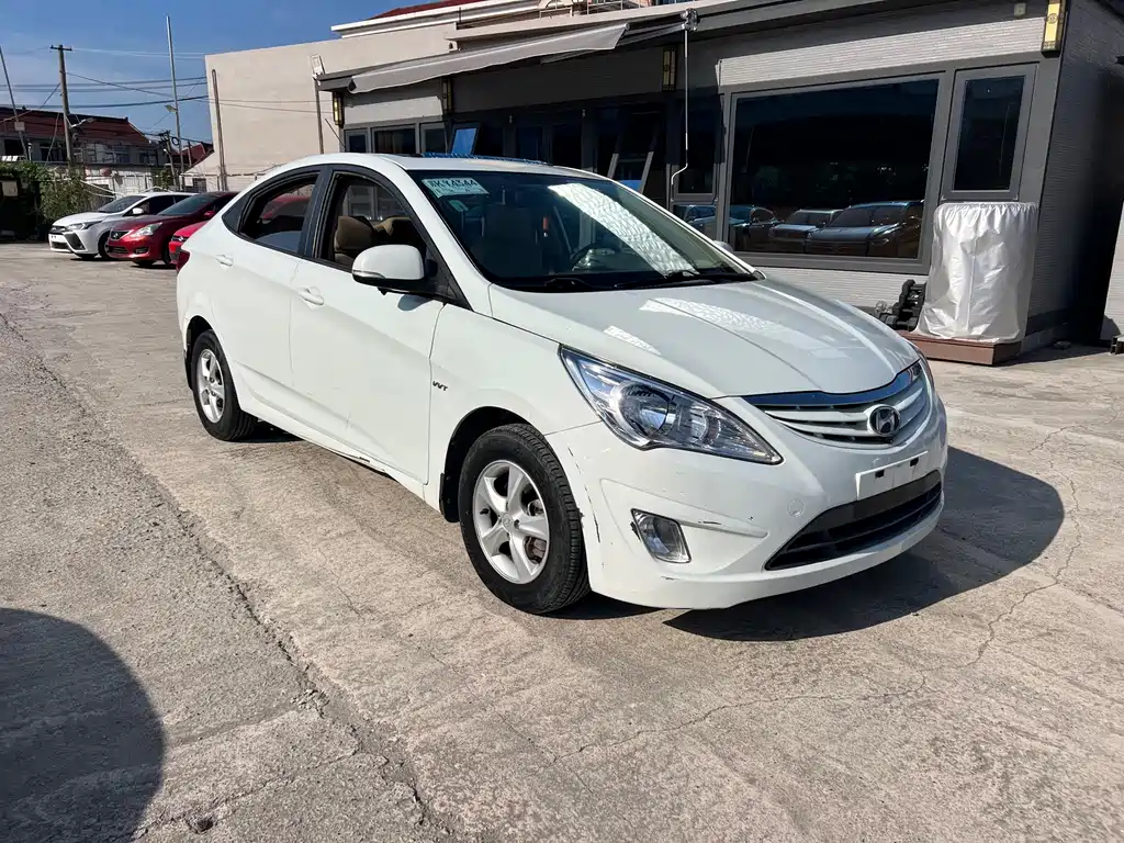 Hyundai Verna — миниатюра 3