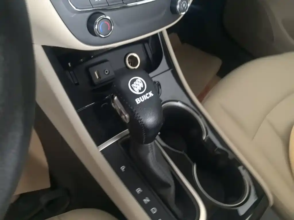 Buick Verano — миниатюра 14