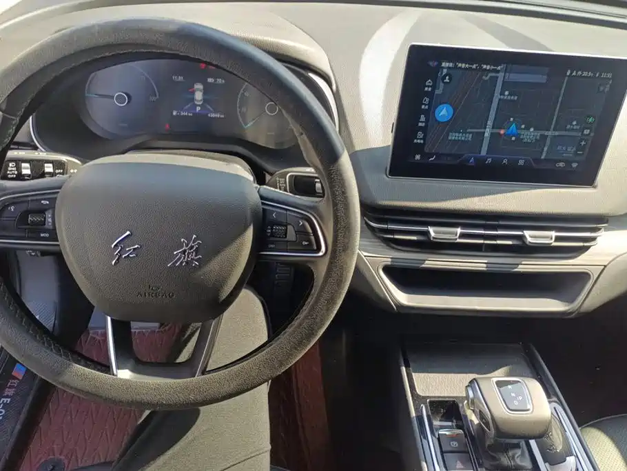 Hongqi Hongqi E-QM5 — миниатюра 12