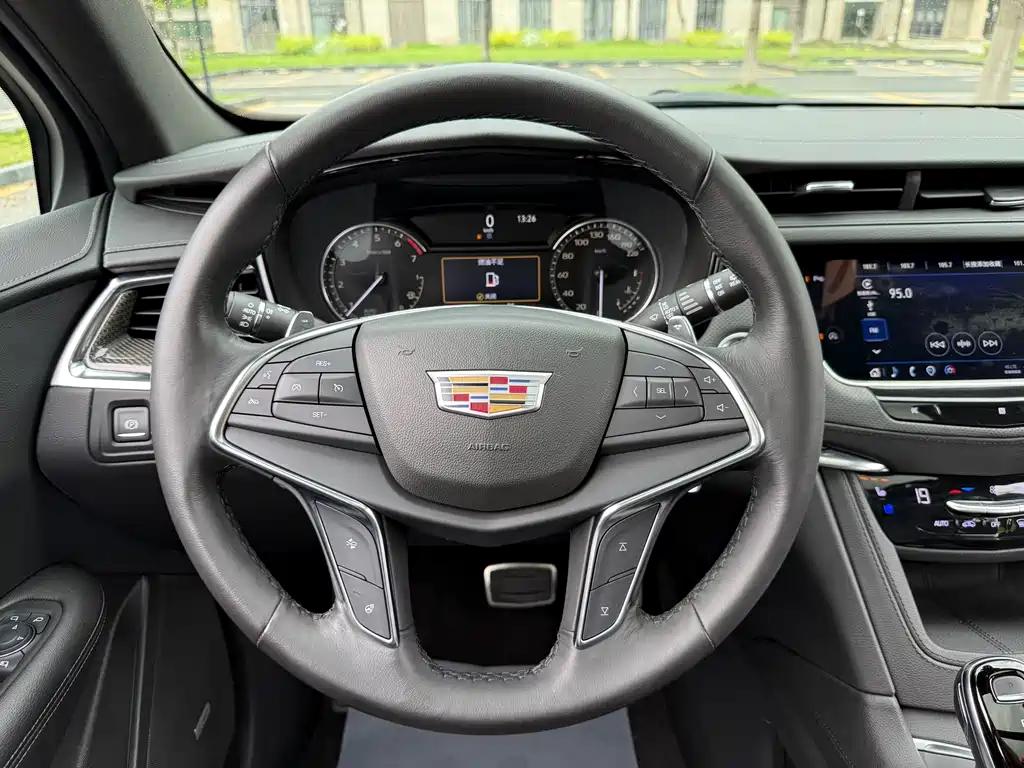 Cadillac XT5 — миниатюра 13