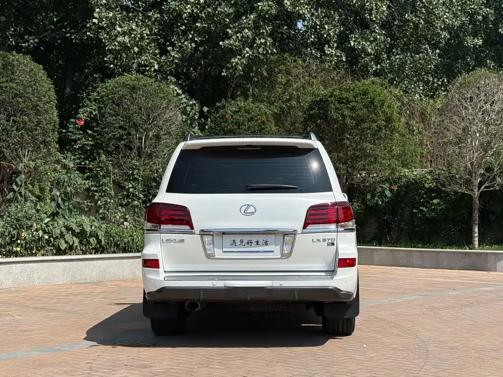 Lexus LX — миниатюра 21