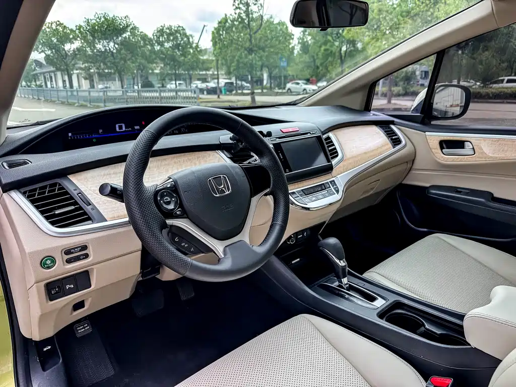 Honda Jade — миниатюра 5