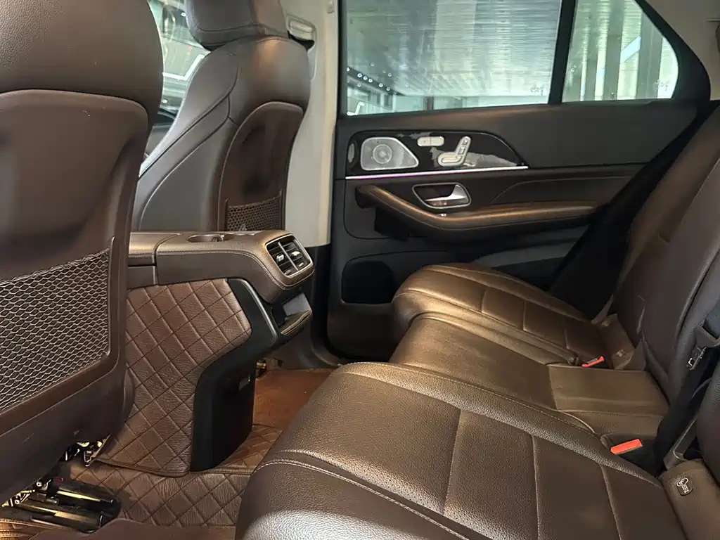 Mercedes-Benz GLE (Import) — миниатюра 6