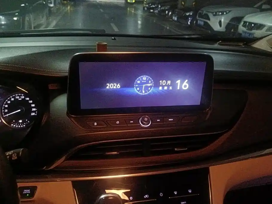 Buick GL8 — миниатюра 13