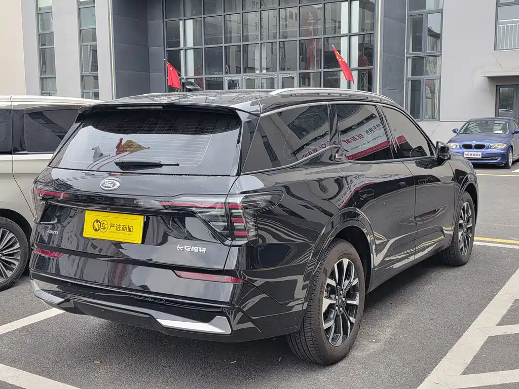 Ford Edge — миниатюра 5