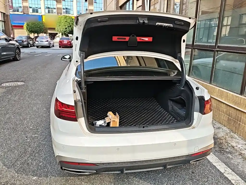 Audi A4L — миниатюра 19