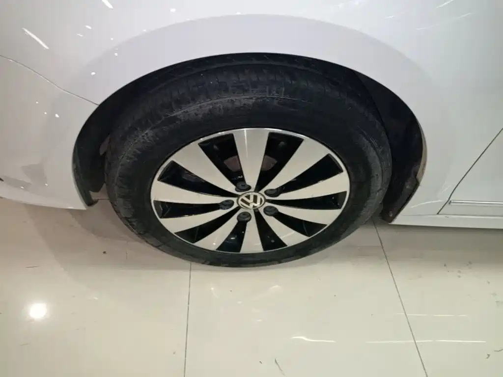 Volkswagen Sagitar — миниатюра 23