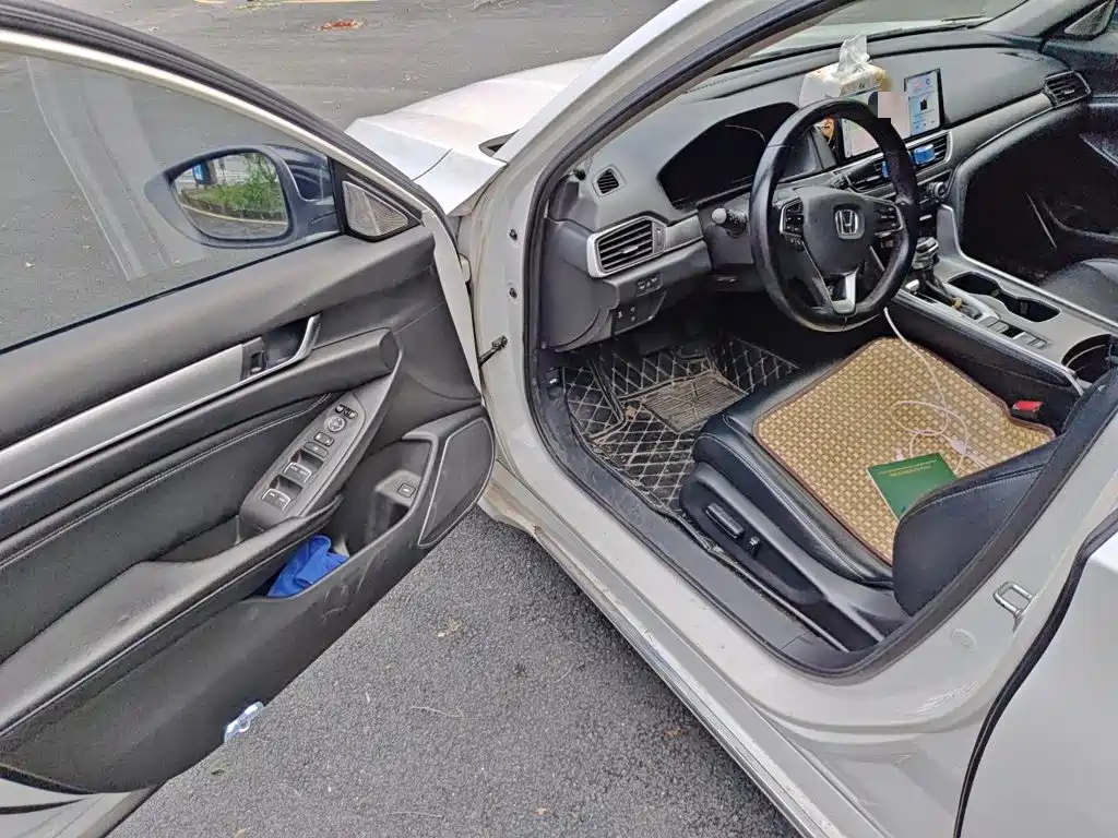 Honda Accord — миниатюра 14