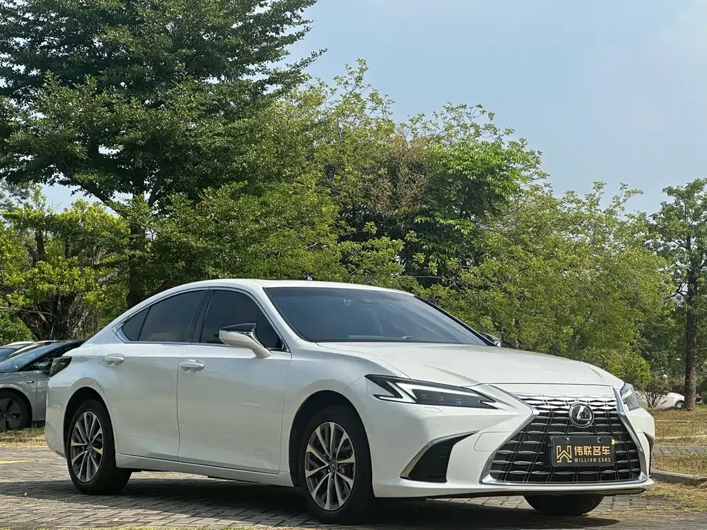 Lexus ES — миниатюра 3
