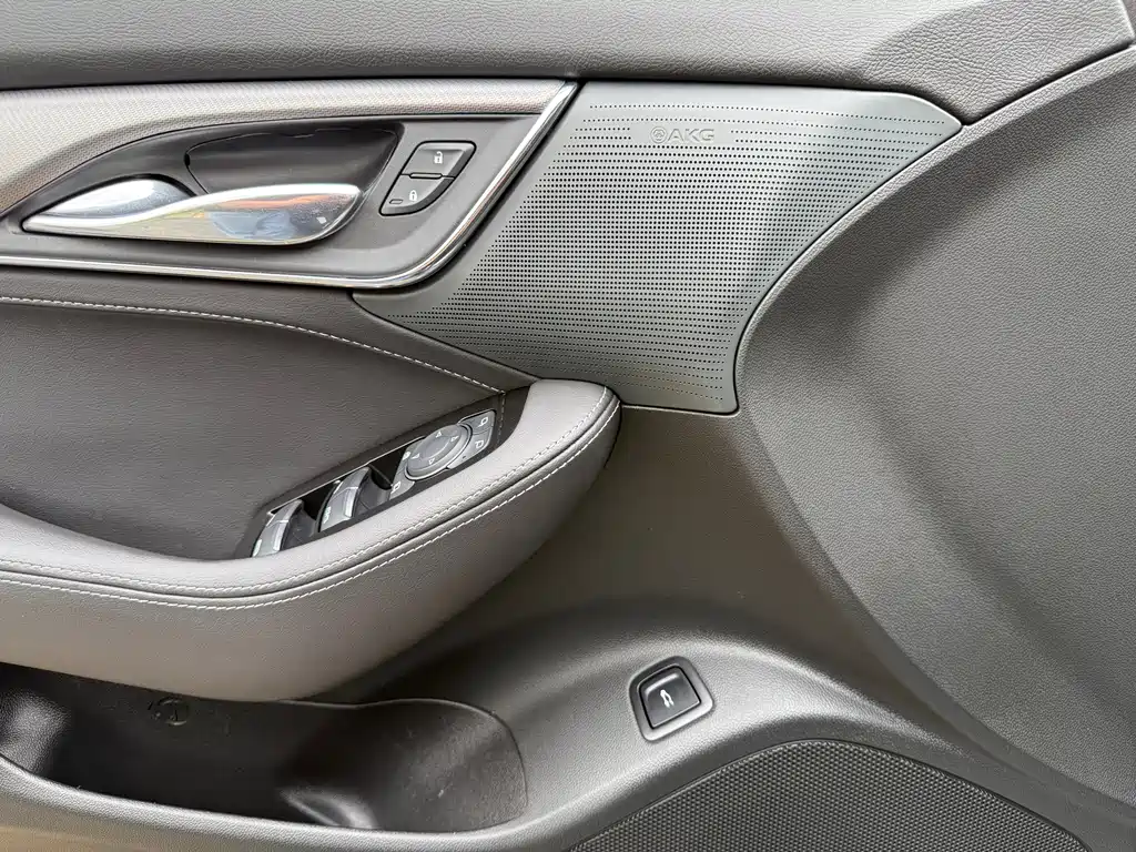 Cadillac CT5 — миниатюра 13