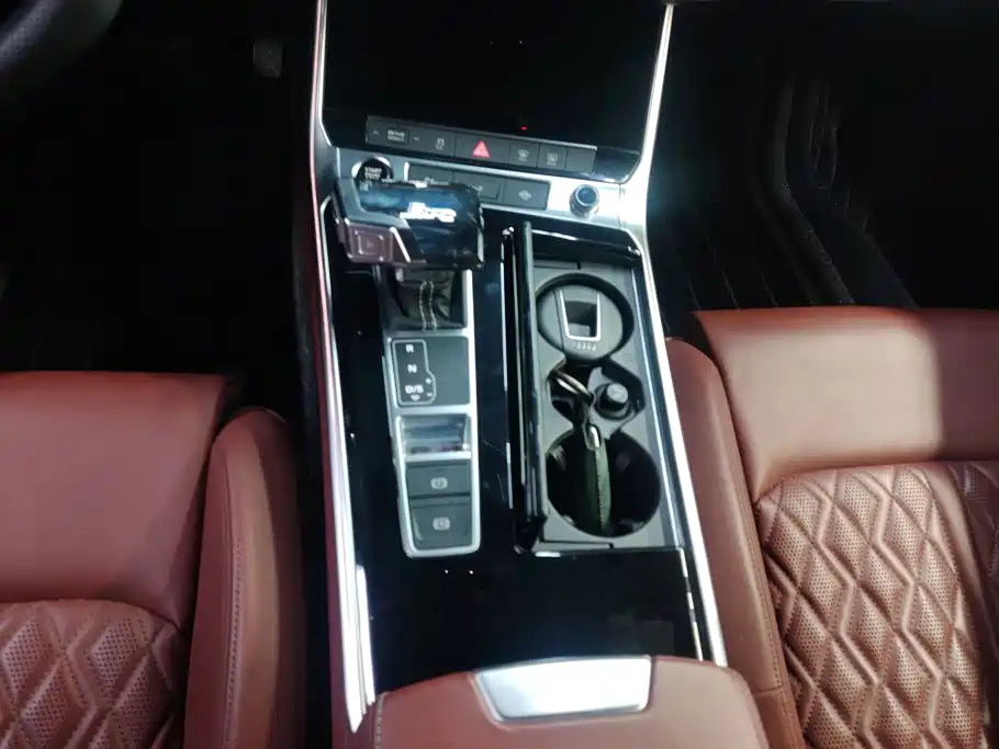 Audi A7L — миниатюра 16