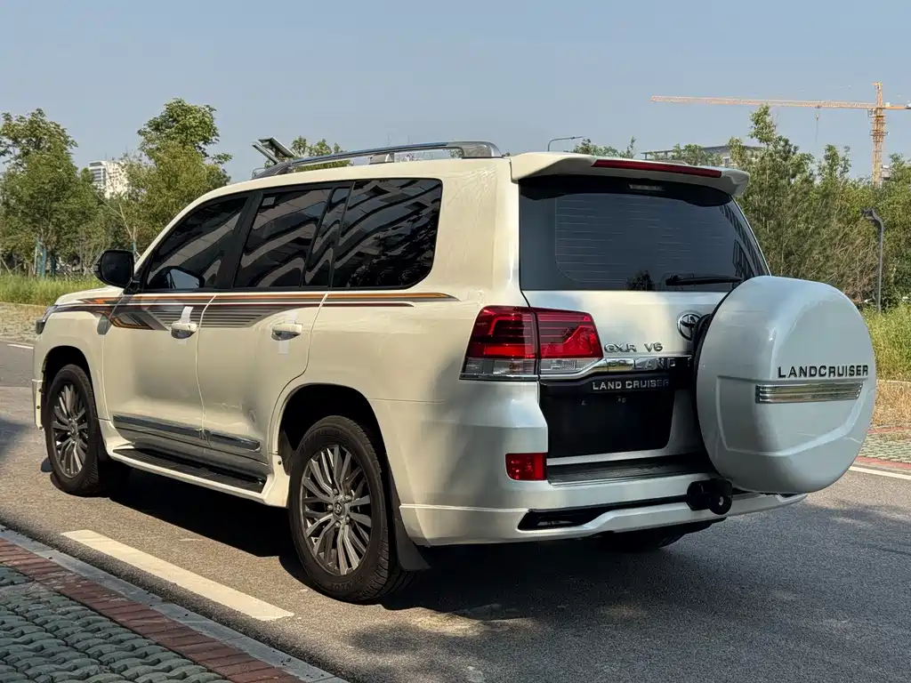 Toyota Land Cruiser — миниатюра 18