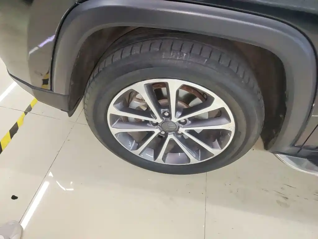 Jeep Grand Commander — миниатюра 23