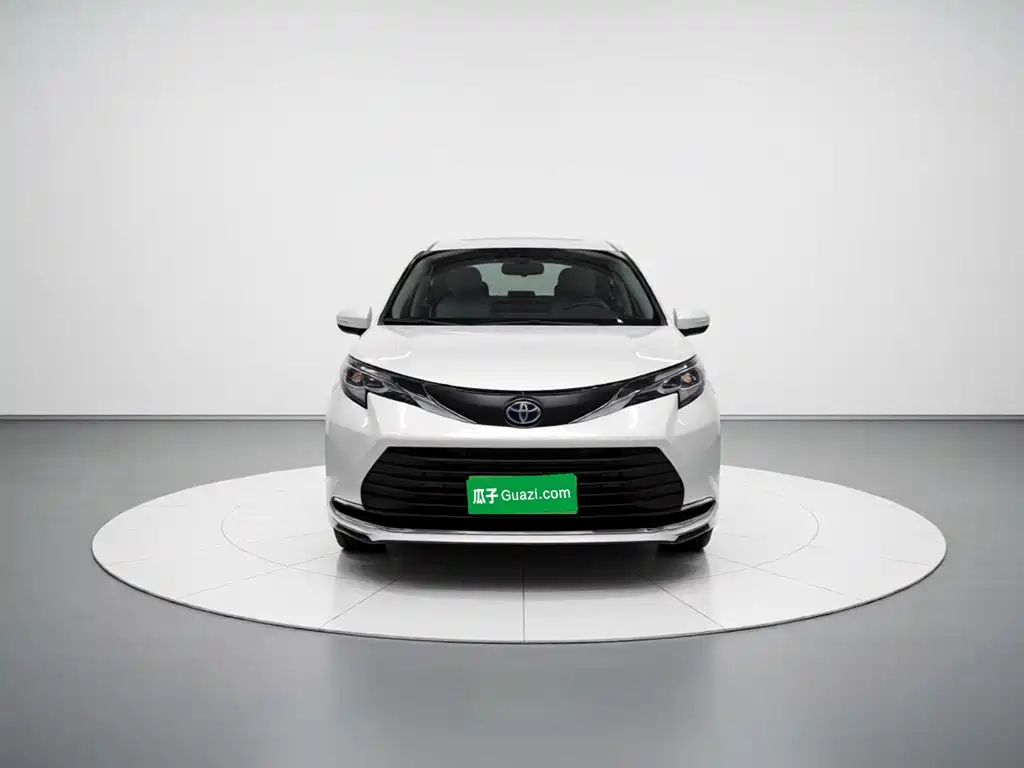 Toyota Sienna — миниатюра 24