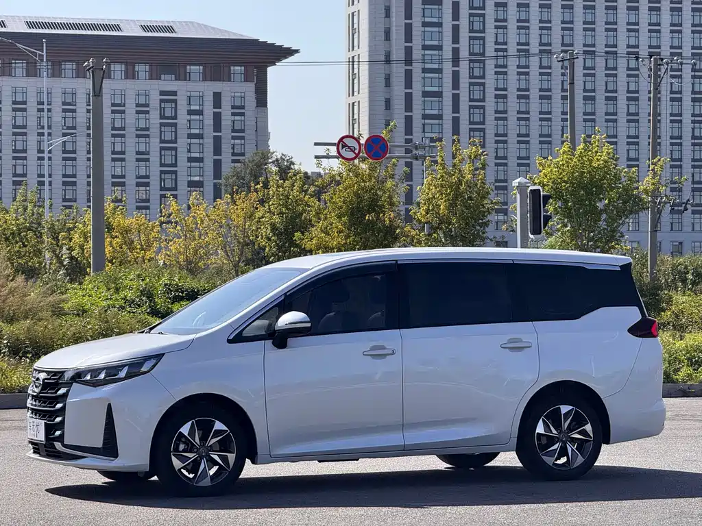 GAC Motor Trumpchi M6 — миниатюра 2