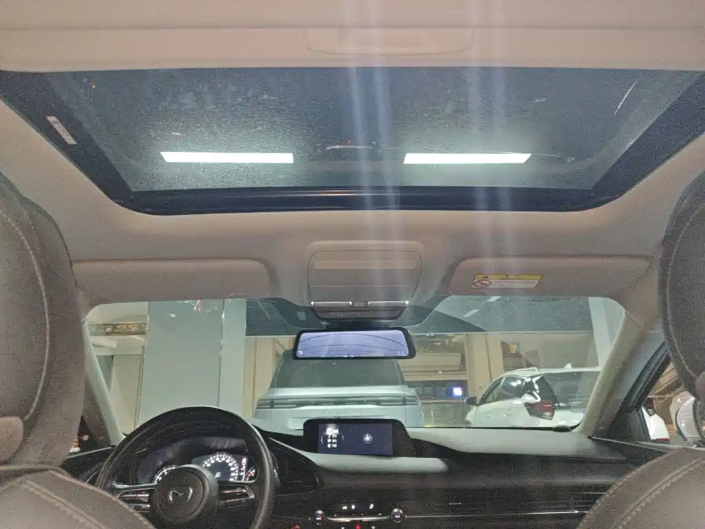 Mazda 3 Axela — миниатюра 18