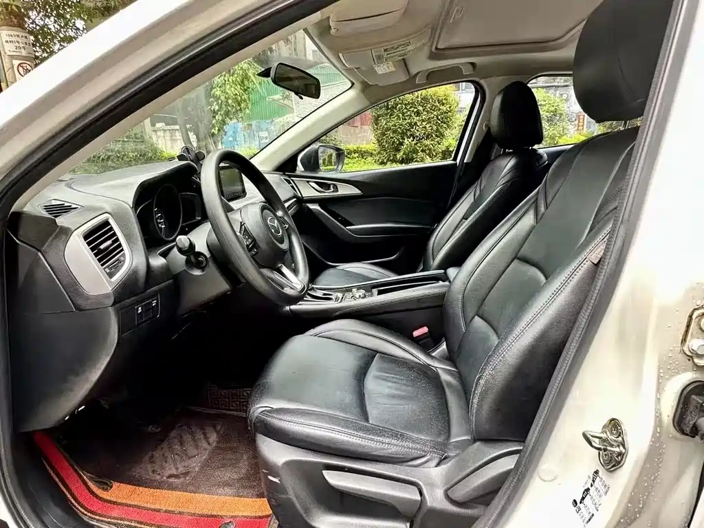 Mazda 3 Axela - фото 8