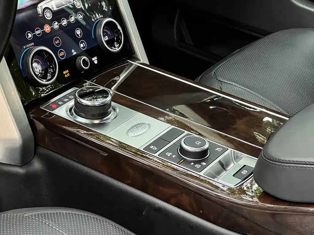 Land Rover Range Rover — миниатюра 16