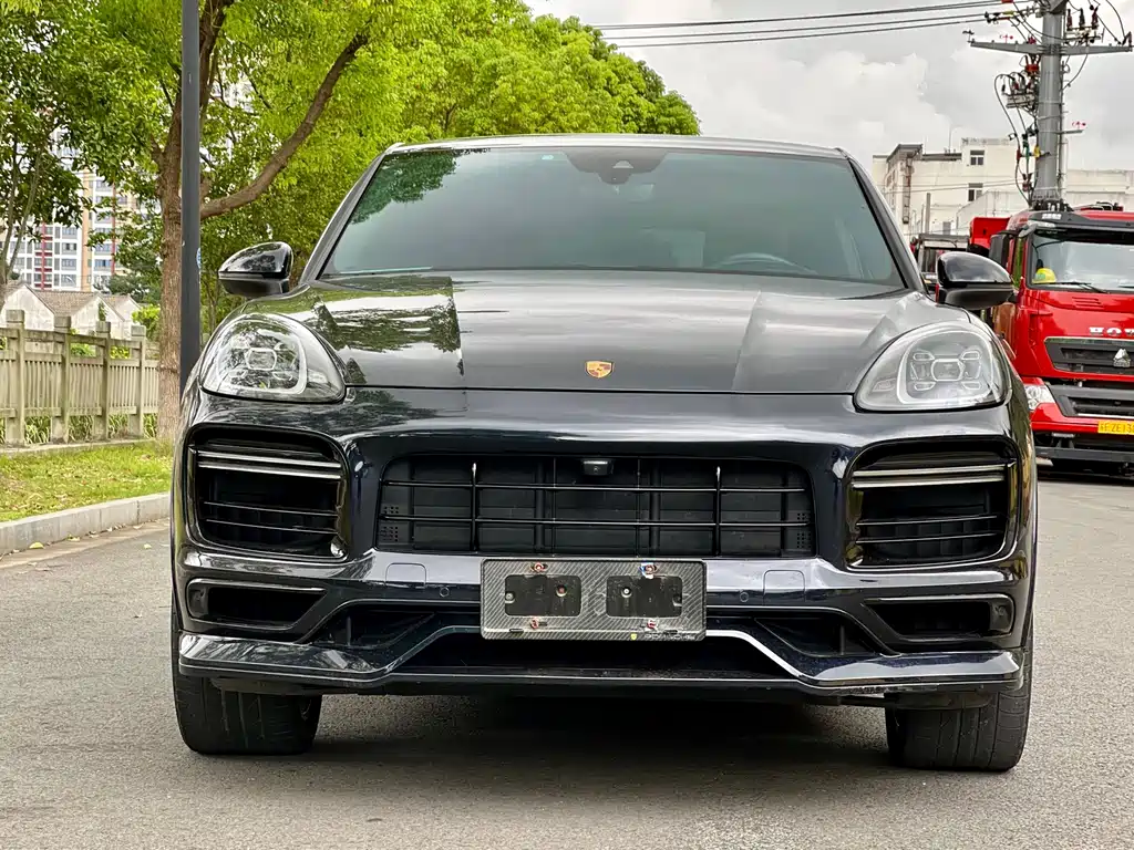 Porsche Cayenne — миниатюра 3