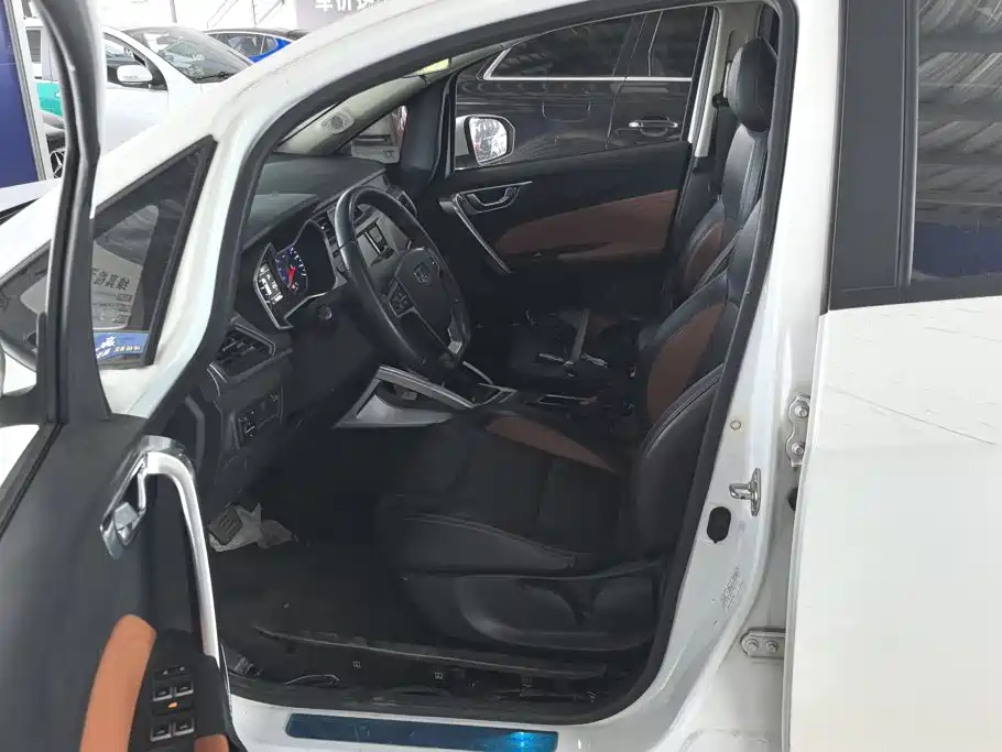 Geely Vision X3 — миниатюра 9