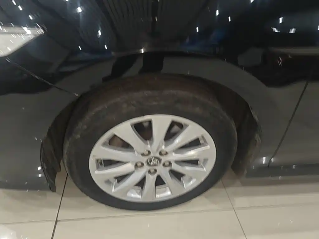 Toyota Camry — миниатюра 23