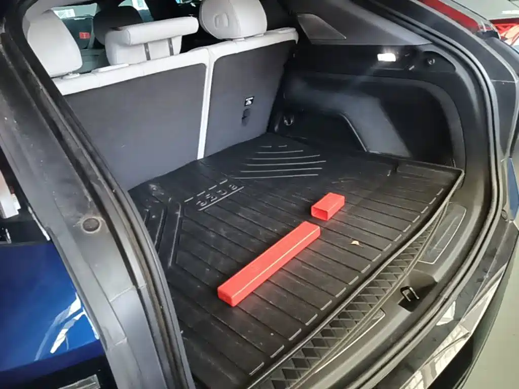 Cadillac IQ — миниатюра 19