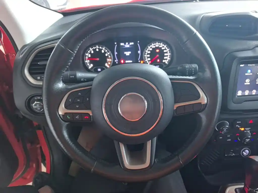 Jeep Renegade — миниатюра 11
