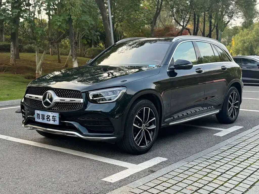MERCEDES-BENZ GLC