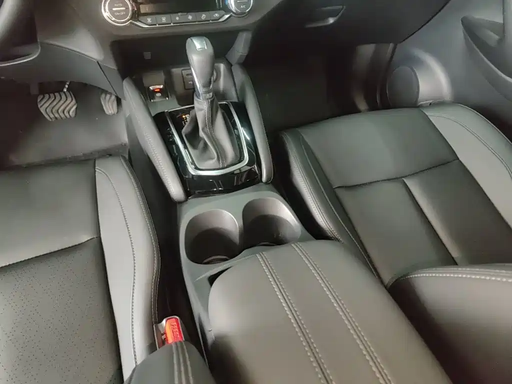 Nissan Qashqai — миниатюра 14