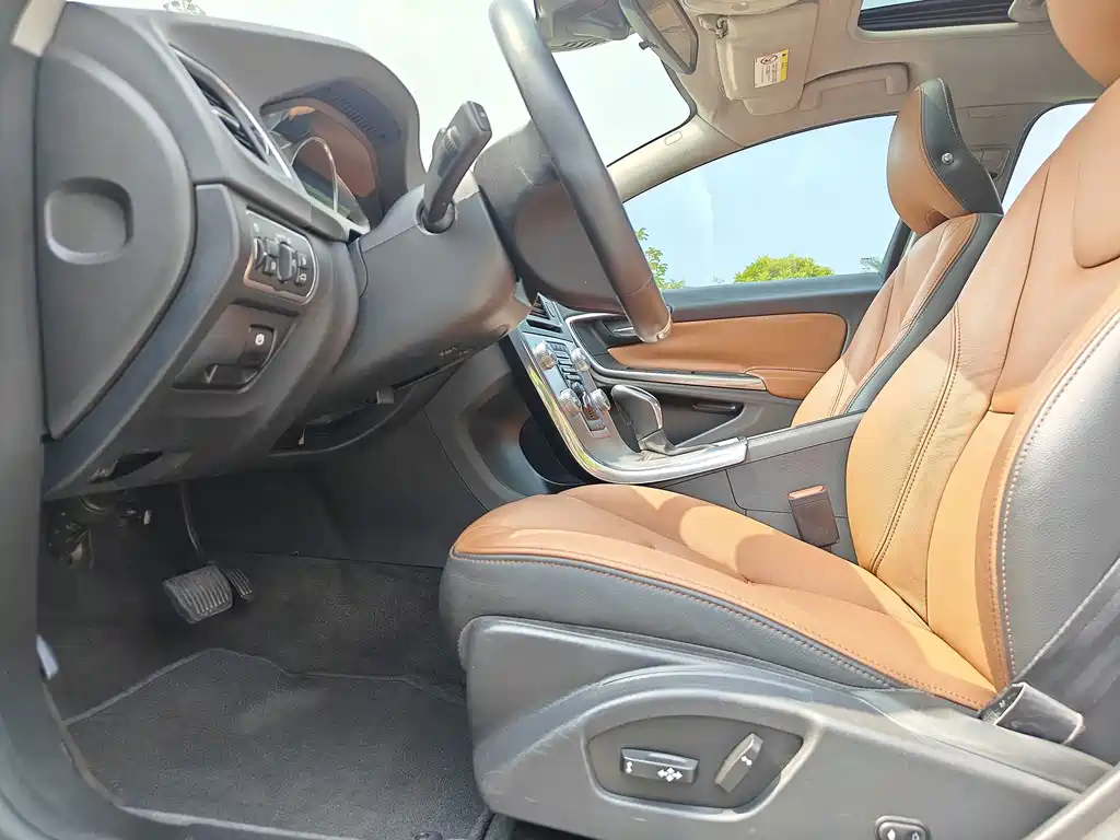 Volvo S60 — миниатюра 14