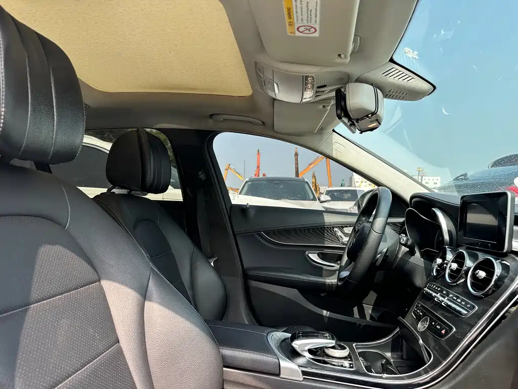 Mercedes-Benz C-Class — миниатюра 14