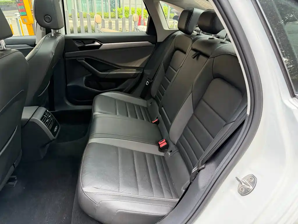 Volkswagen Sagitar — миниатюра 12