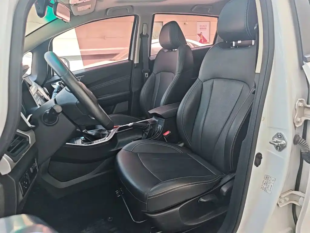 Geely Vision X3 — миниатюра 15
