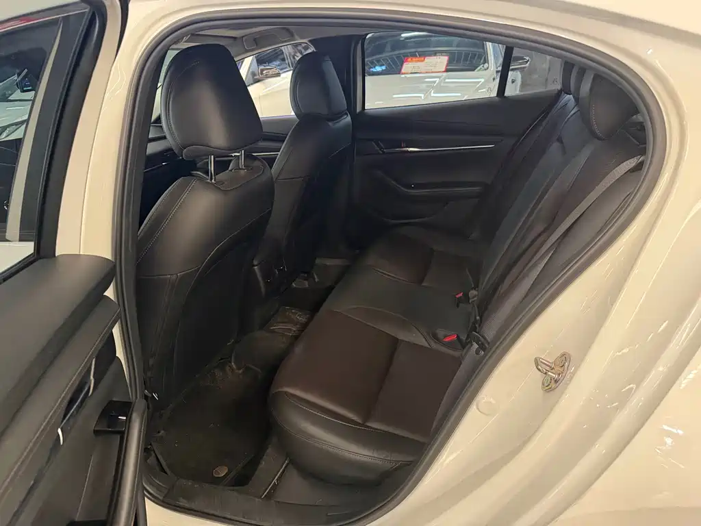Mazda 3 Axela — миниатюра 9