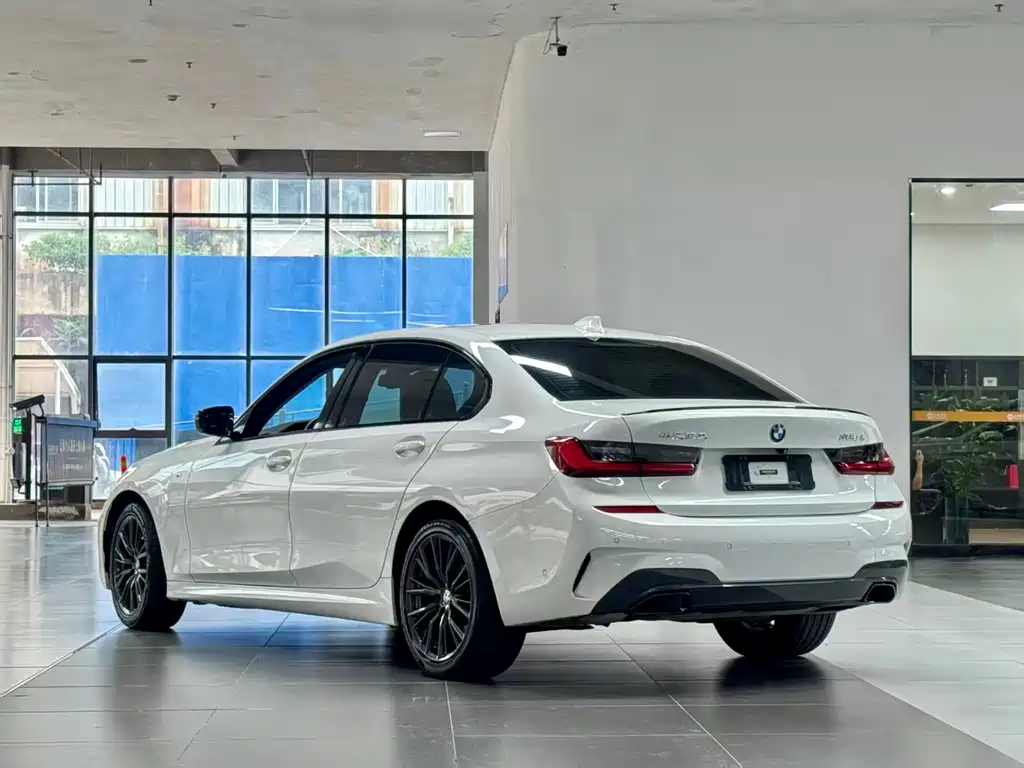 BMW 3 Series — миниатюра 10