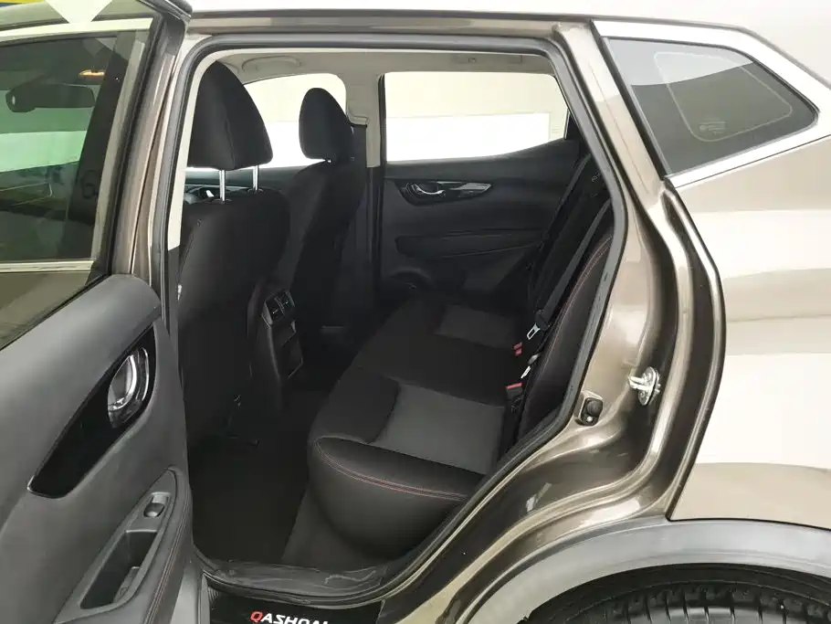 Nissan Qashqai — миниатюра 11